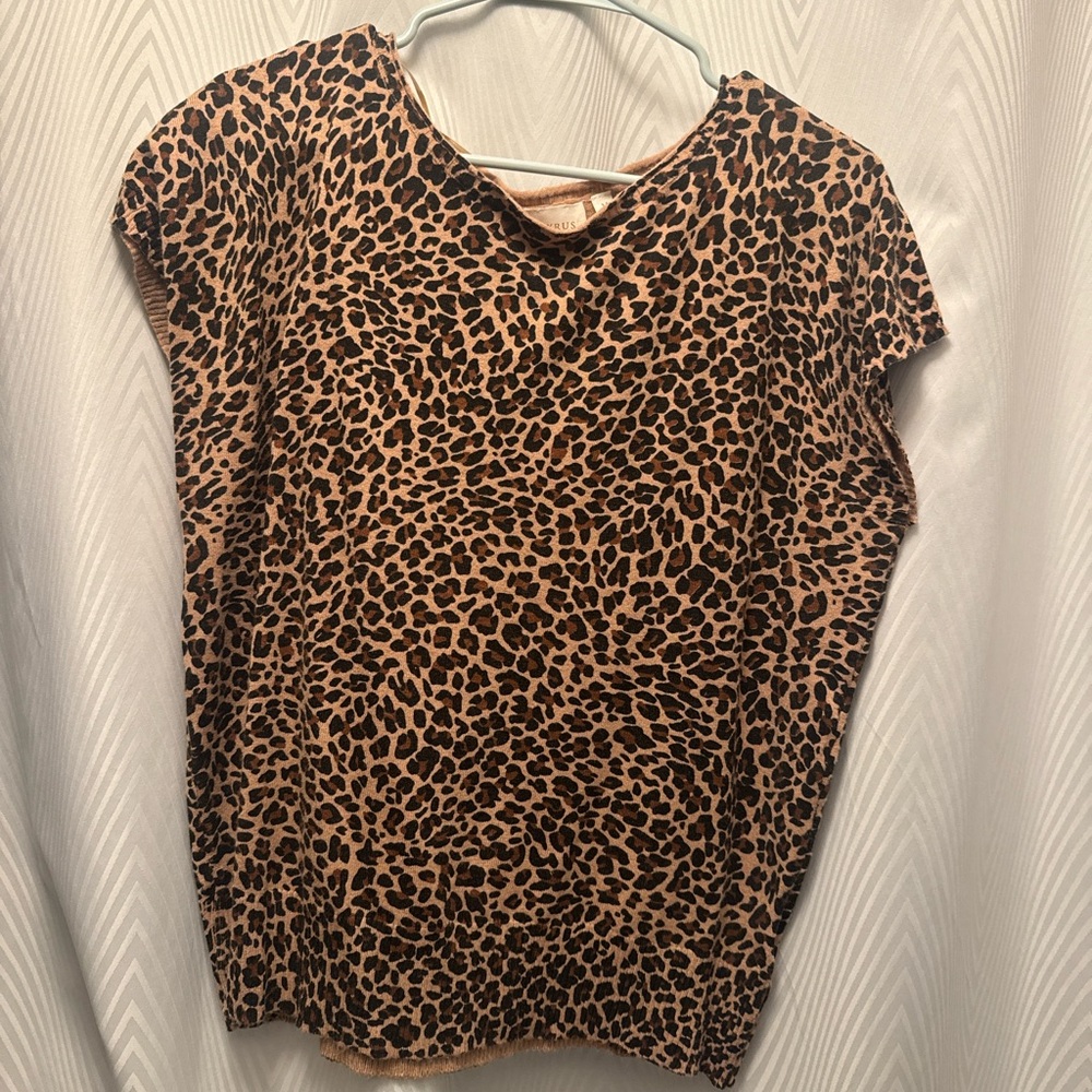 Cyrus Brown Leopard Print Short Sleeve Top